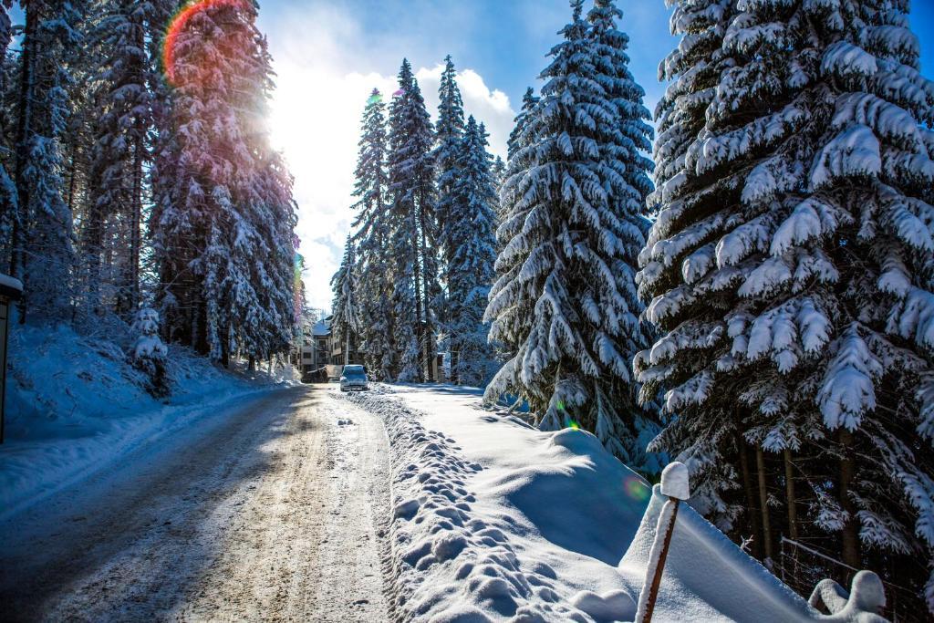 Sunny Hills Ski&Wellness ปอมโปโรโว ภายนอก รูปภาพ
